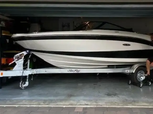 Sea Ray 19SBX-OB