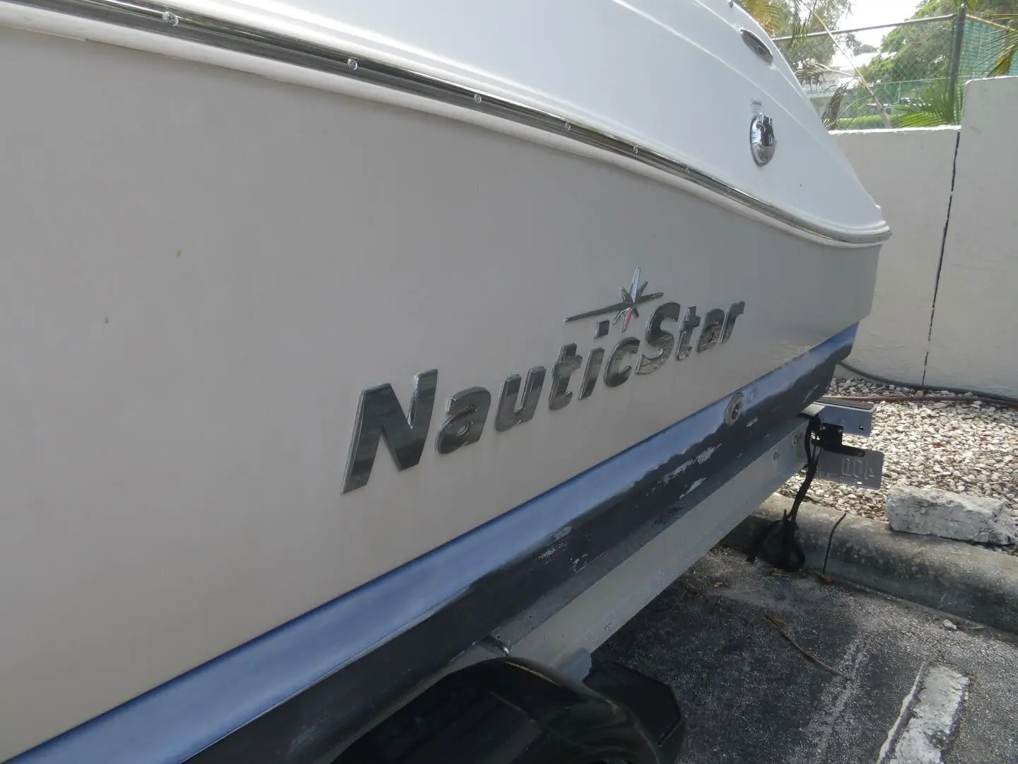 2017 Nauticstar 223dc sport deck