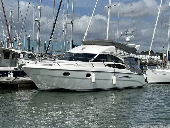 2005 Princess 42