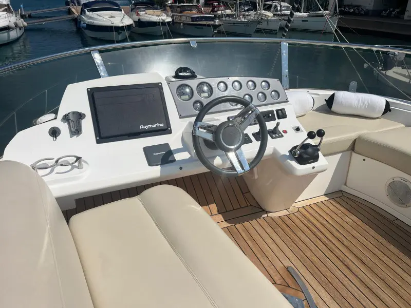 2009 Sealine f 425 flybridge