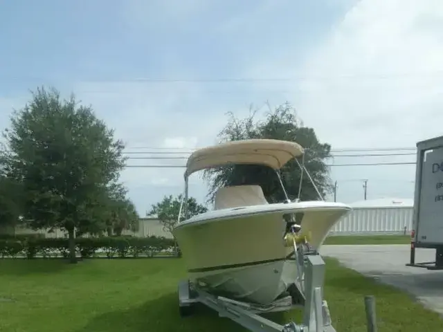 Chris-Craft Catalina 23