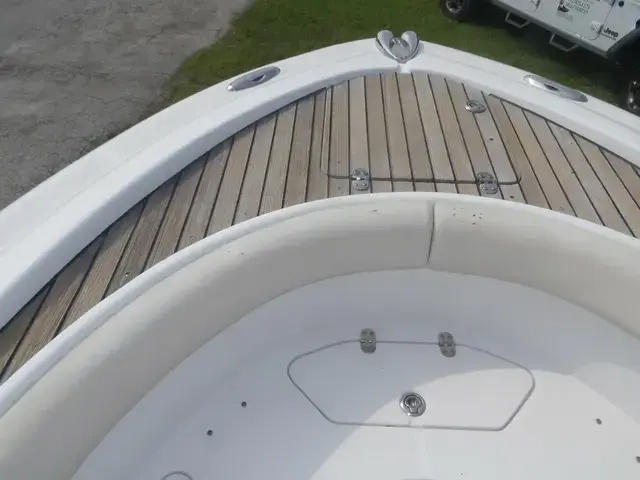 Chris-Craft Catalina 23