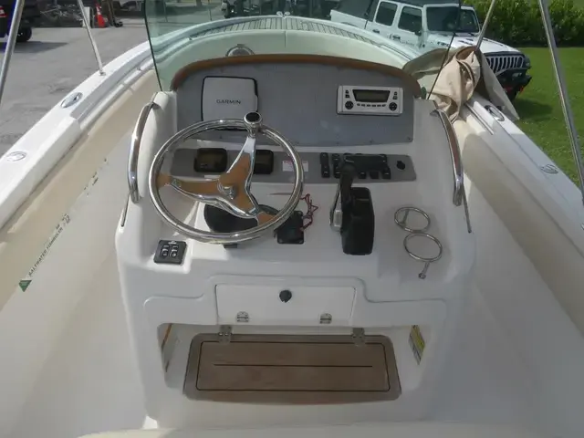 Chris-Craft Catalina 23