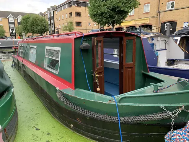 Springer Narrowboat