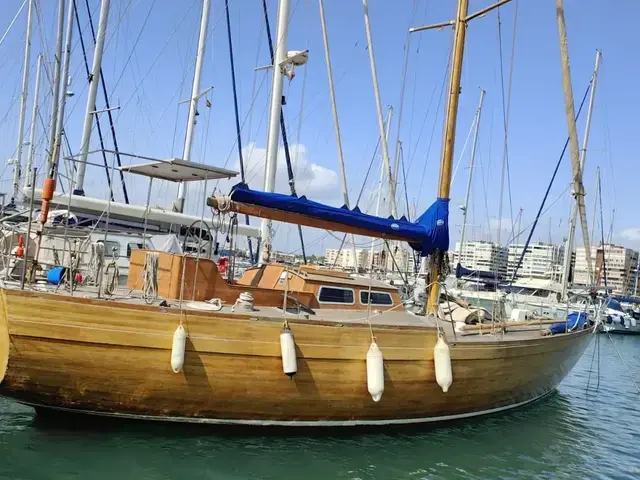 Timber Bermudian Sloop