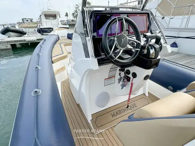 Cobra Nautique 9.7m