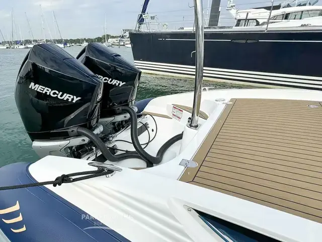 Cobra Nautique 9.7m