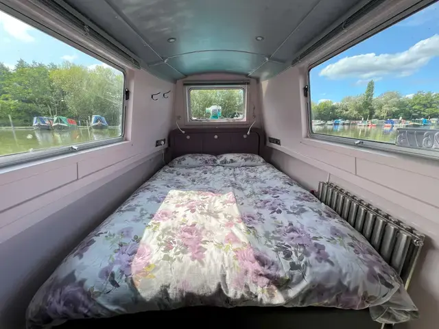 Colecraft 60' Semi Cruiser Hybrid Narrowboat