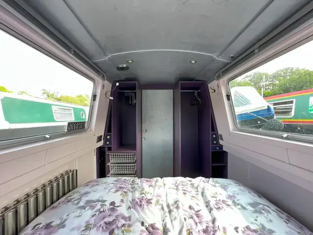 Colecraft 60' Semi Cruiser Hybrid Narrowboat