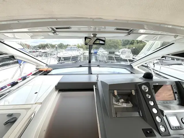 Sealine SC38