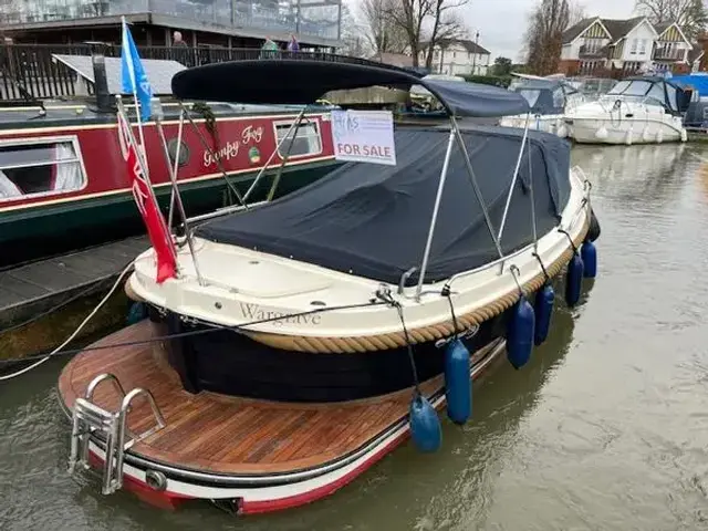 Interboat 750