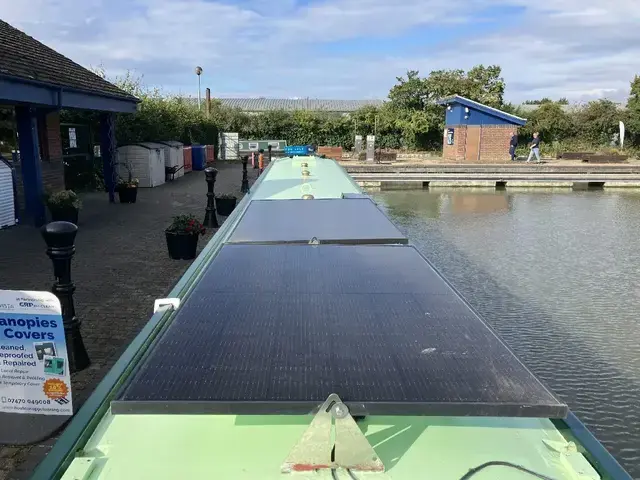 G&J Reeves Narrowboat