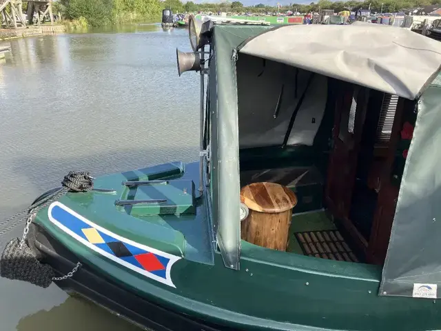 G&J Reeves Narrowboat