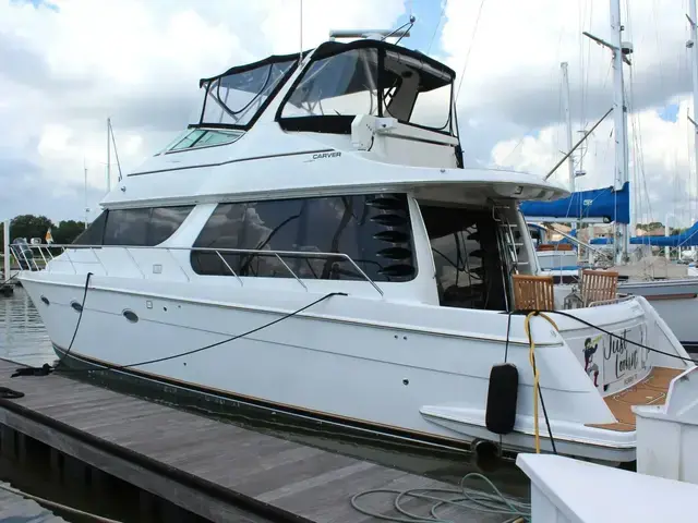 Carver 530 Voyager Pilothouse