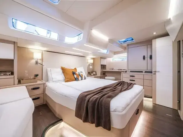 Jeanneau YACHTS 65