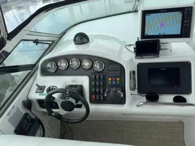 Carver 530 Voyager Pilothouse