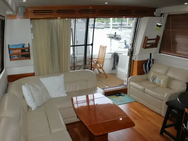 Carver 530 Voyager Pilothouse