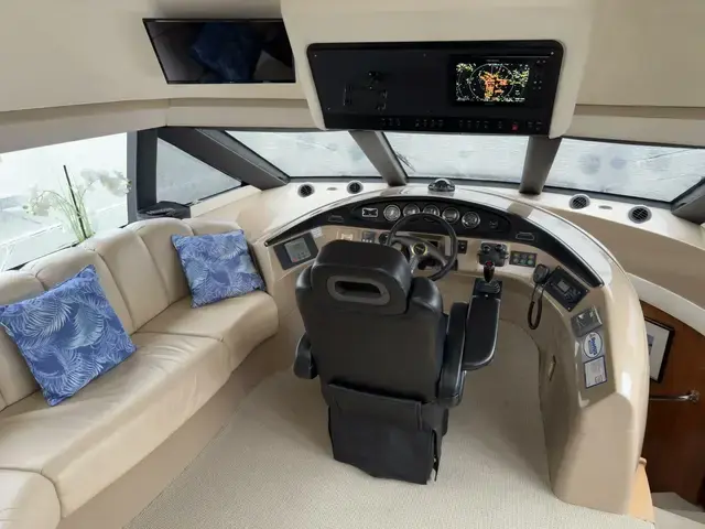 Carver 530 Voyager Pilothouse