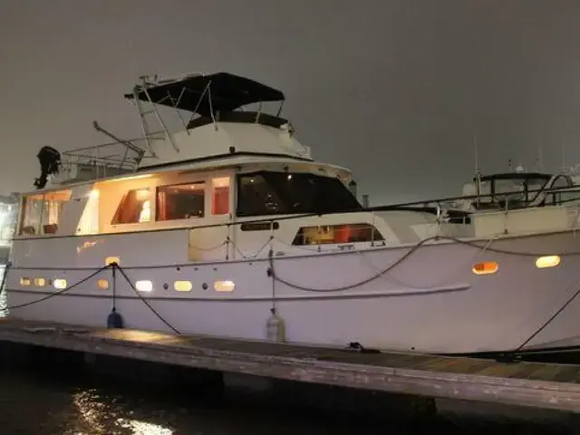 Hatteras Motor Yacht