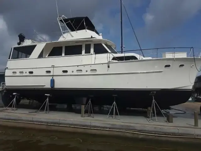 Hatteras Motor Yacht