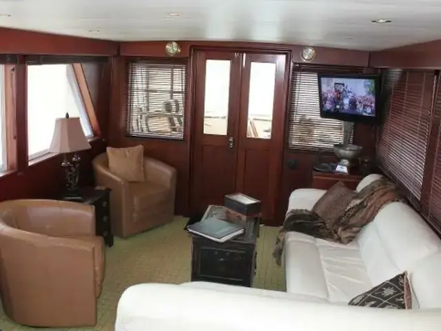 Hatteras Motor Yacht