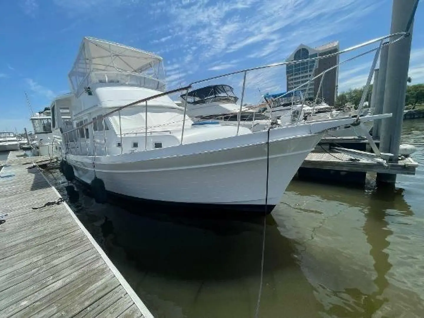 1985 Bestway cockpit motor yacht