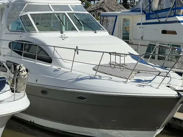 Cruisers Yachts 415 MY