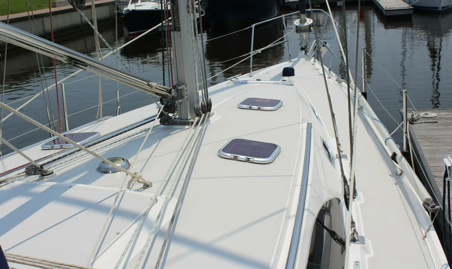 2005 Catalina 387