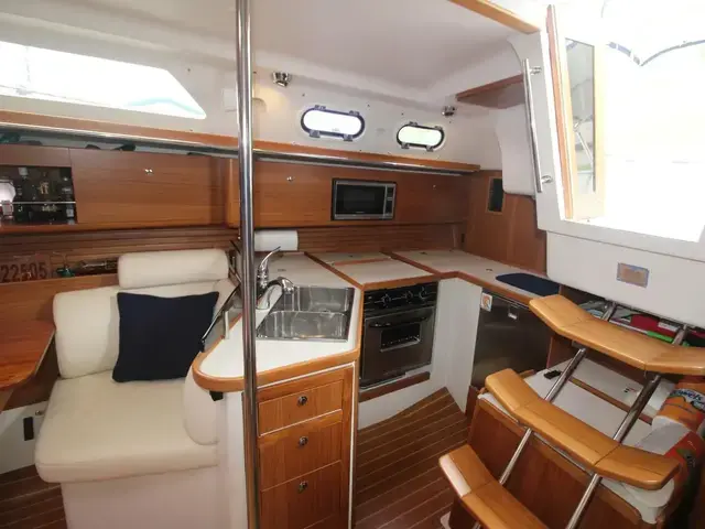 Catalina 385