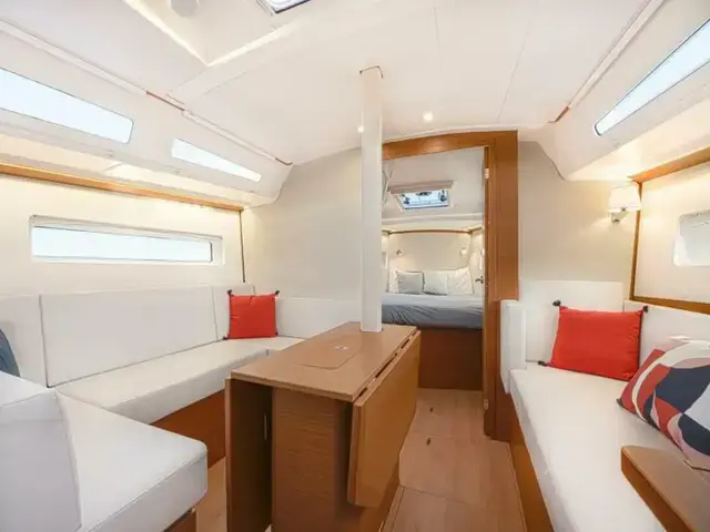 Jeanneau Sun Odyssey 380