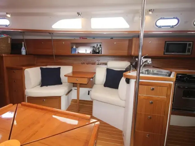 Catalina 385