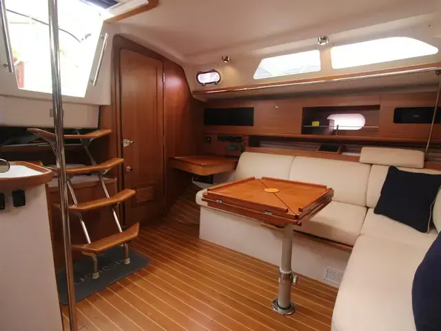 Catalina 385