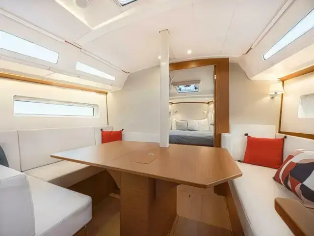 Jeanneau Sun Odyssey 380