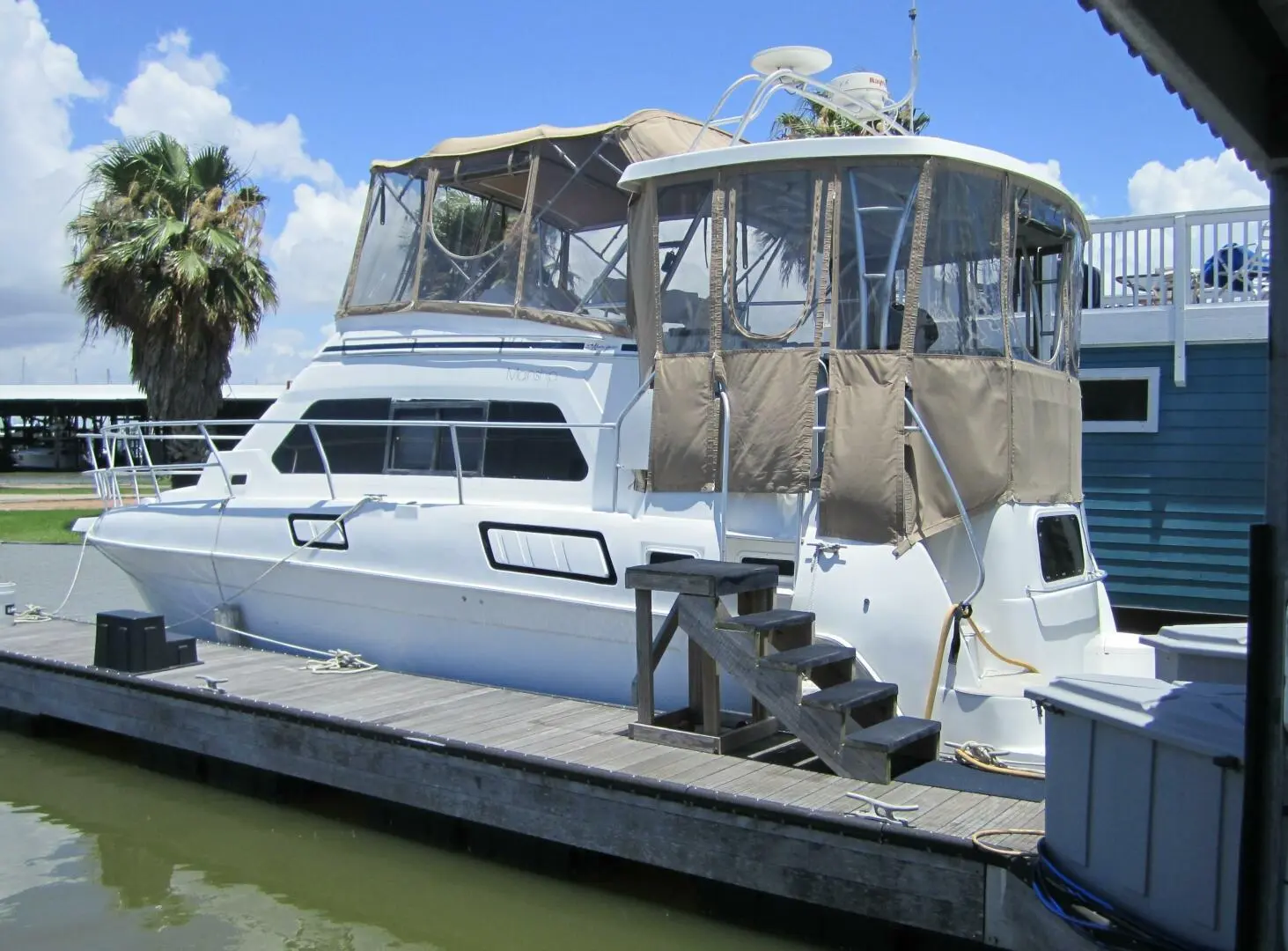 1996 Mainship 37 motor yacht