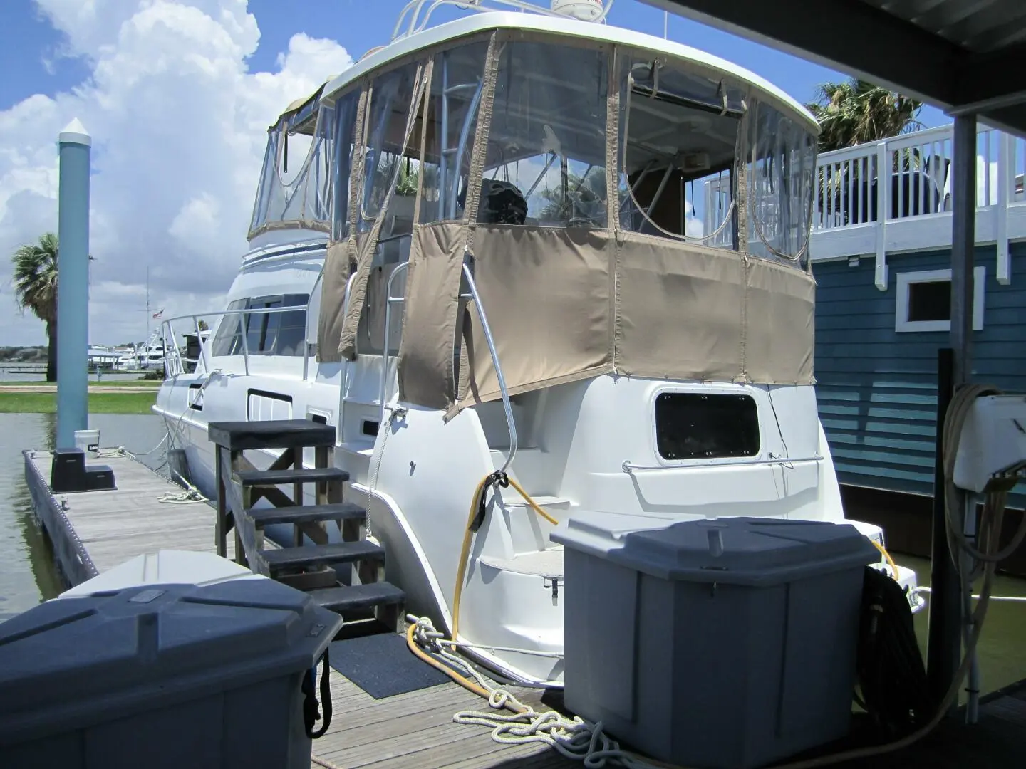 1996 Mainship 37 motor yacht