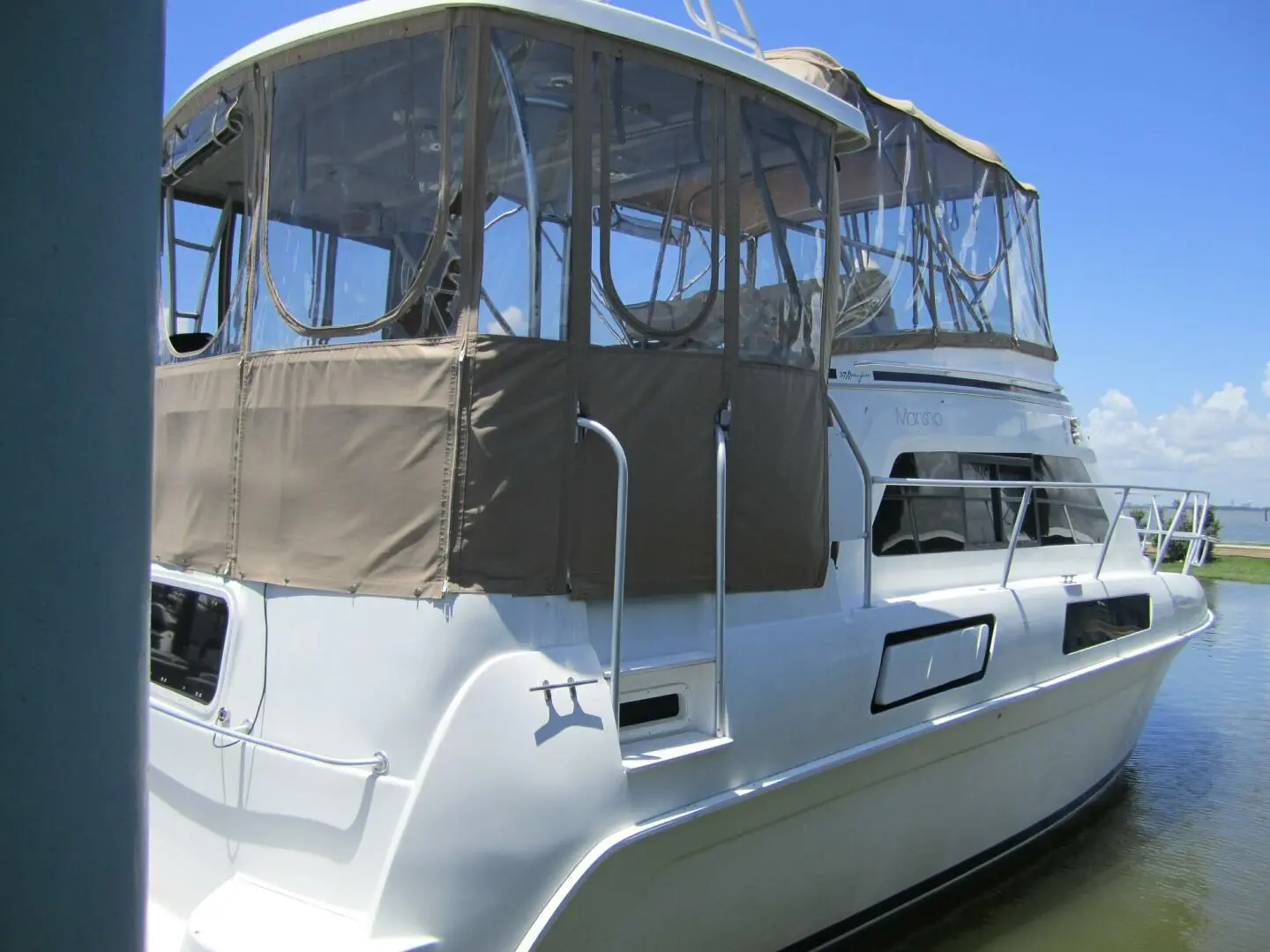 1996 Mainship 37 motor yacht