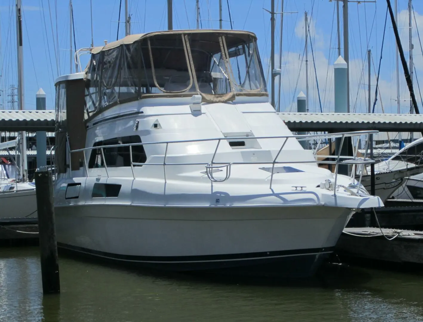 1996 Mainship 37 motor yacht