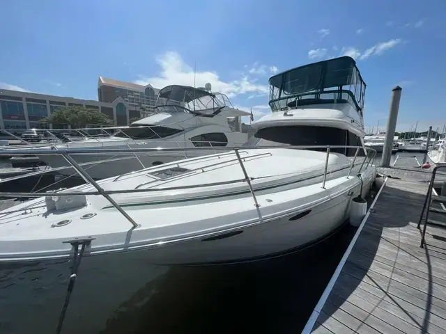 Sea Ray 370 Aft Cabin