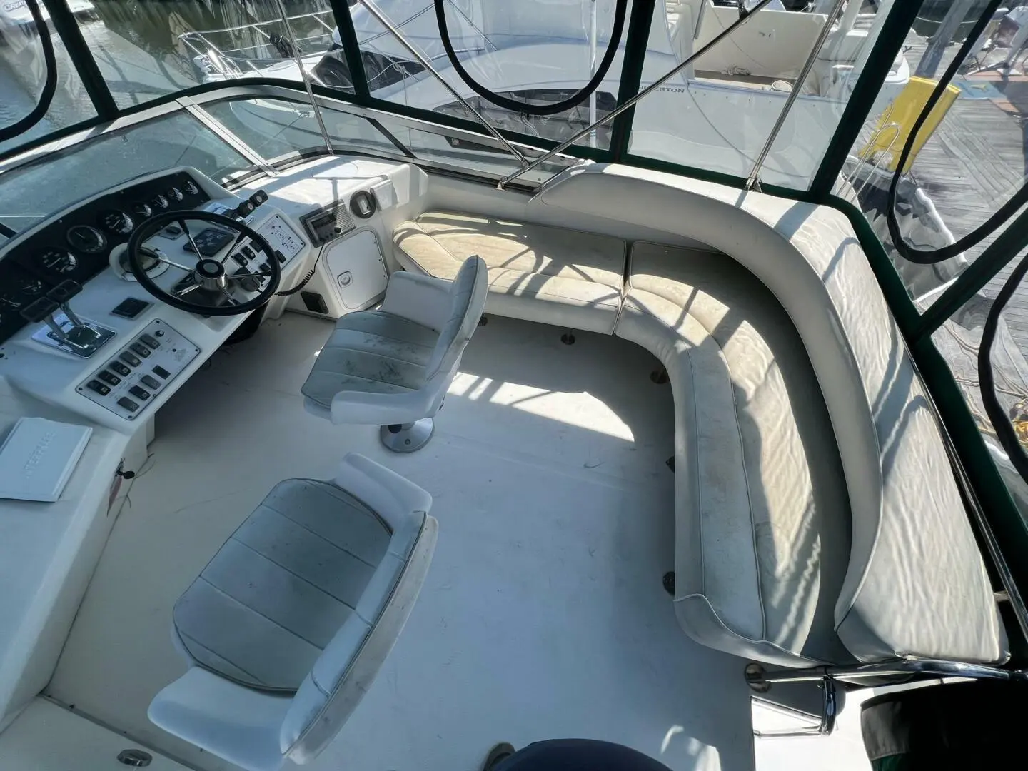 1996 Sea Ray 370 aft cabin