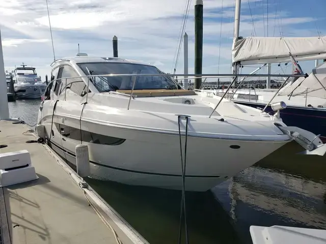 Sea Ray Sundancer 350 Coupe