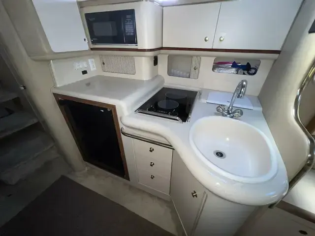 Sea Ray Sundancer 330