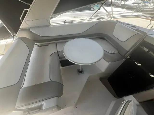 Bayliner Avanti 3255