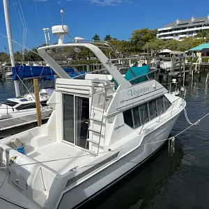 1996 Carver 320 Voyager Flybridge