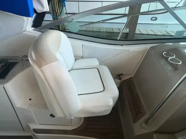 Sea Ray Sundancer 330