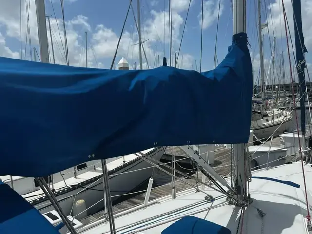 Catalina 320