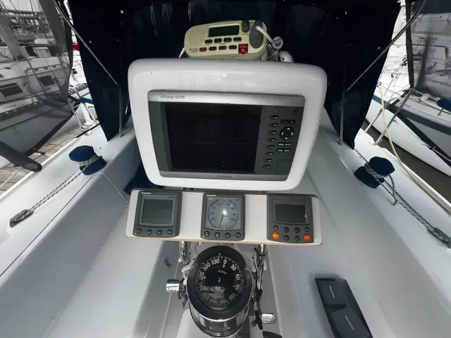 Catalina 320