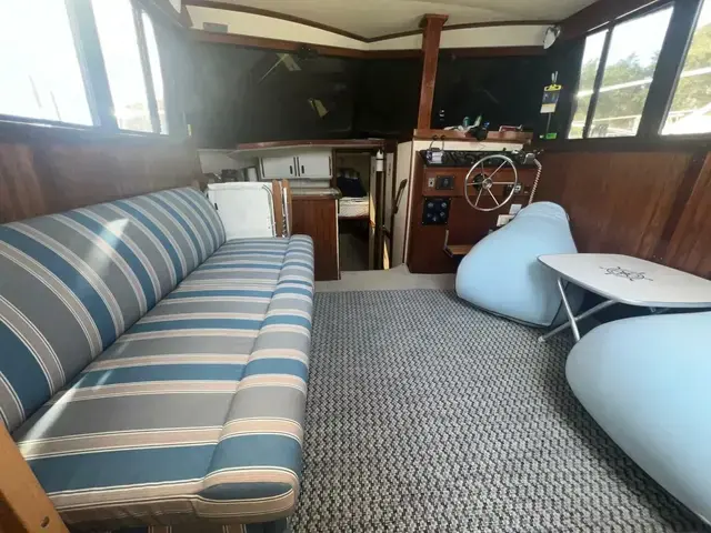 Carver 3207 Aft Cabin