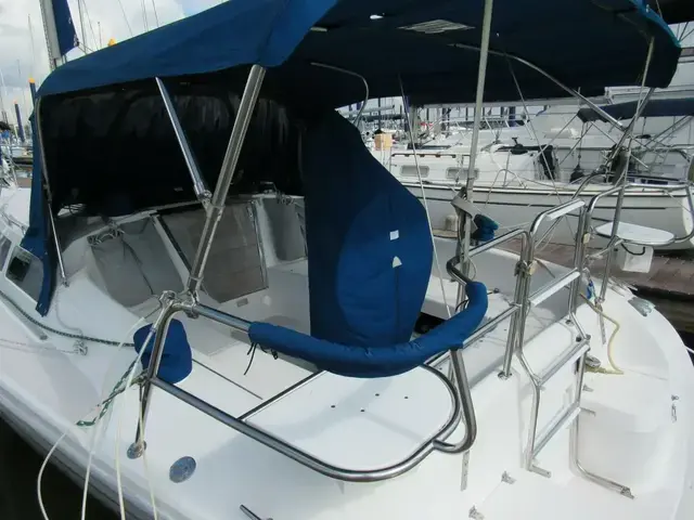 Catalina 310