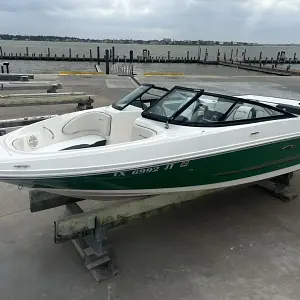 2014 Sea Ray 205 Sport