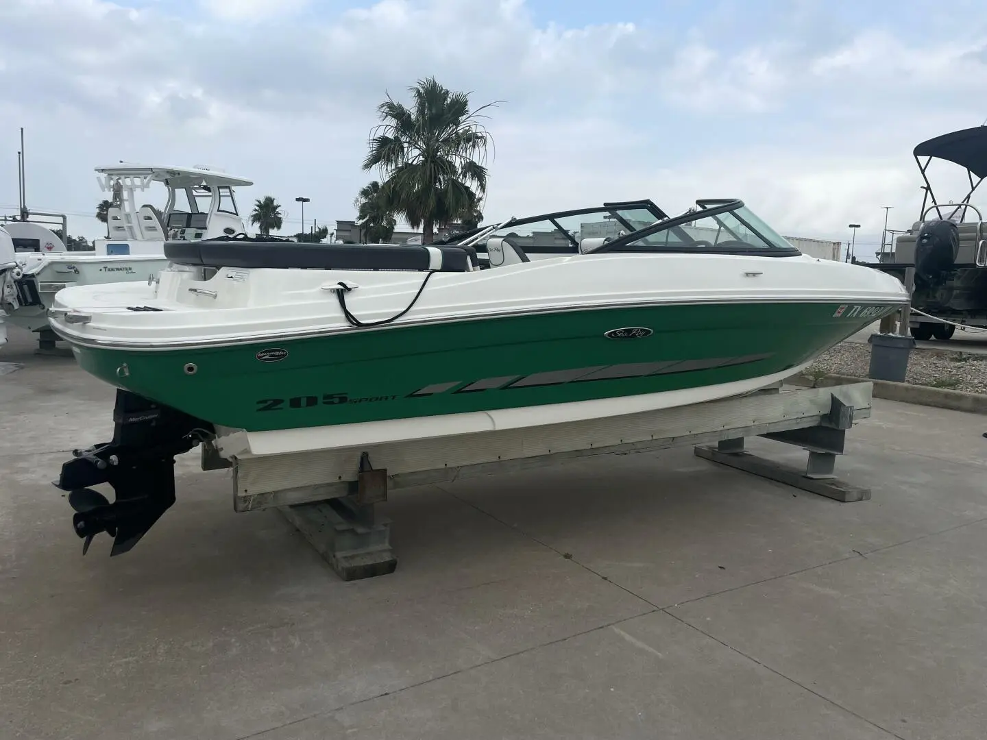 2014 Sea Ray 205 sport